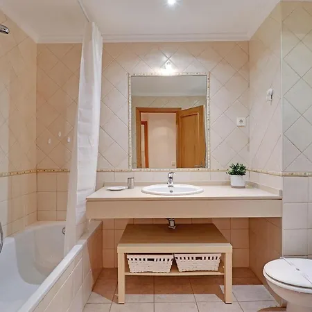 Elegant Ii With Pool By Homing *