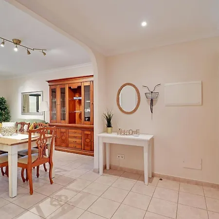 Elegant Ii With Pool By Homing Apartment